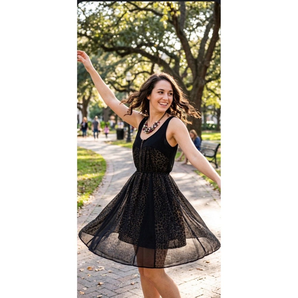 Forever 21 Satiny Animal Print Under Black Mesh Sleeveless Zip Front Dress‎ 1X